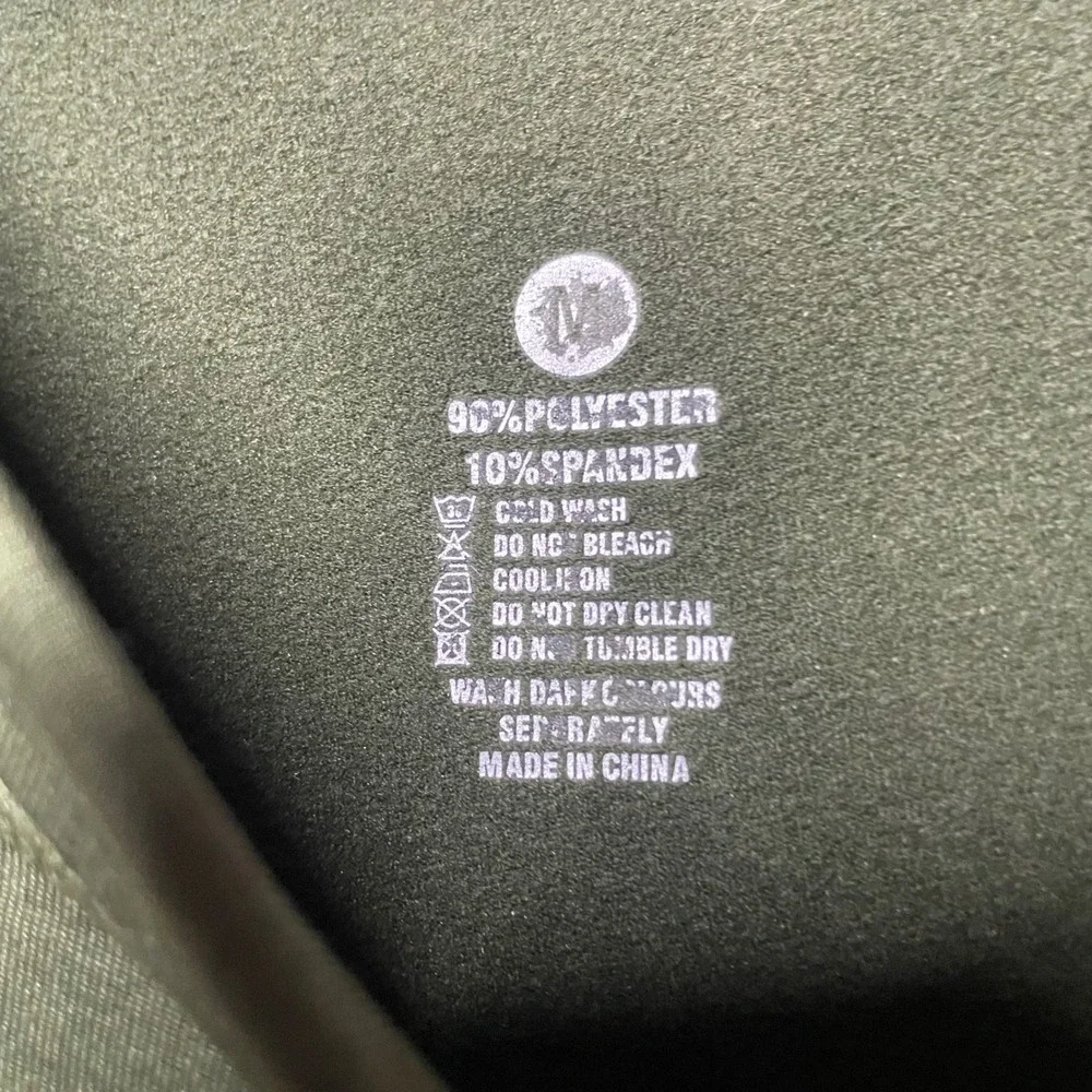 Compression Shirt Mens Medium Olive Green Long Sleeve Athletic Stretch - Picture 3 of 7